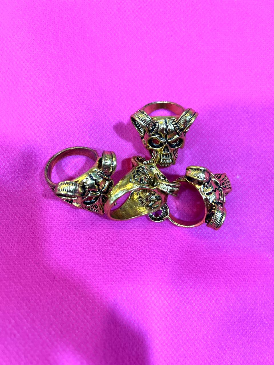 Chains & Rings 37